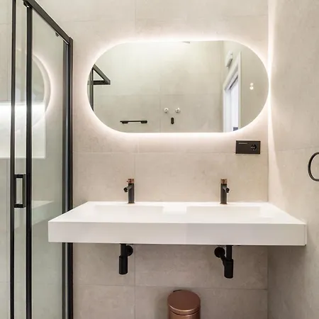 Lägenhet Deluxe - Ciudad De Artes